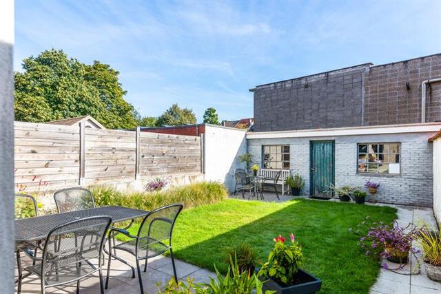 Verzorgd gelijkvloers appartement met zonnige tuin! 