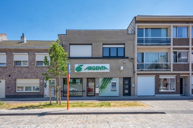 Ruim handelspand te Stabroek!