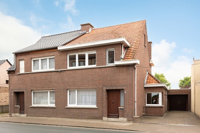 Gezellige HOB met 2 slaapkamers, zuid tuin en garage!