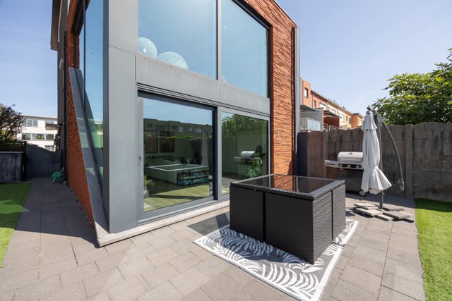 Instapklare bel-étage met moderne uitbreiding in Hoevenen (EPC A)!