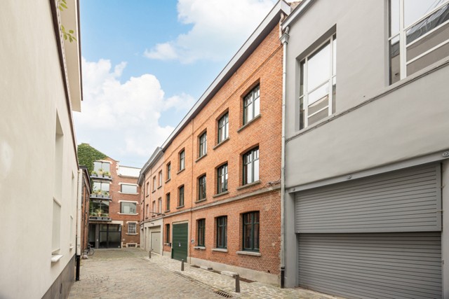 Volledig PAKHUIS in hartje Antwerpen met eindeloos potentieel!