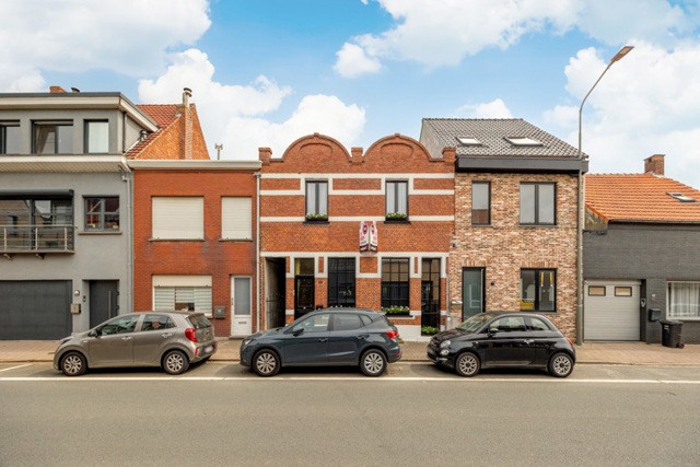 Charmante woning met 4 slaapkamers te Stabroek 