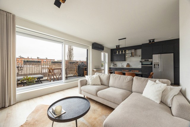 Recent appartement met autostaanplaats in het centrum van Stabroek!