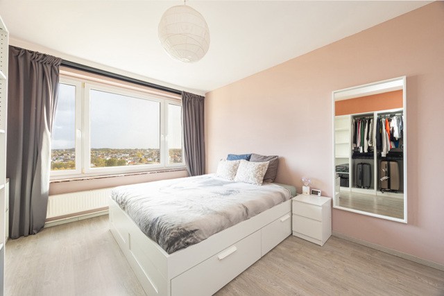 Instapklaar appartement met 3 slaapkamers vlakbij Rivierenhof!