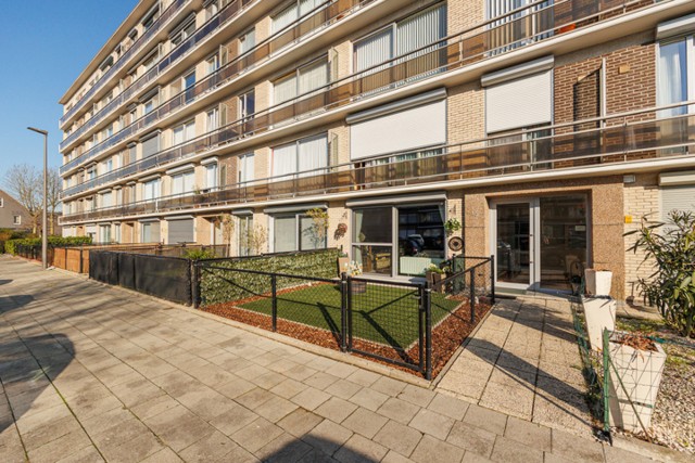 Gelijkvloers appartement met twee onderhoudsvriendelijke tuinen!