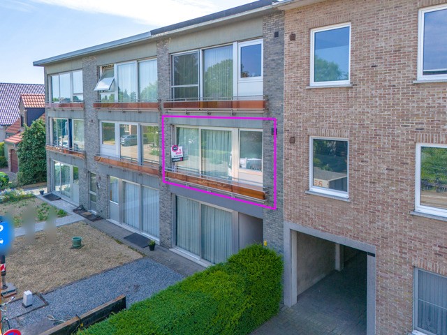 Verzorgd appartement met 2 slaapkamers + bureau en garagebox te Kapellen