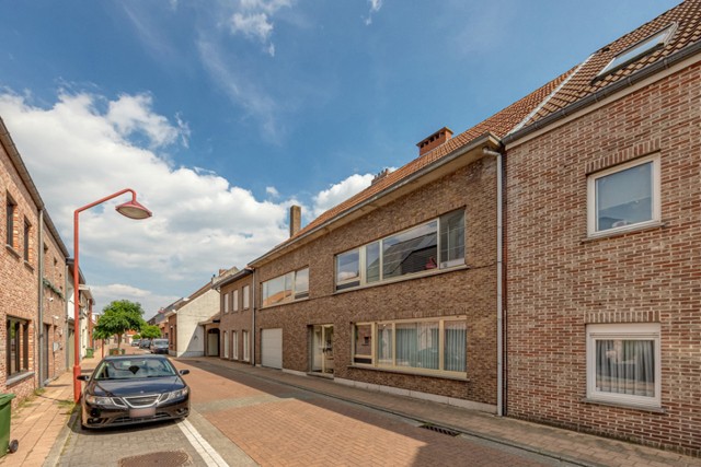 App.-gebouw, 3 appartementen, eigen tuin en parkeerplek!